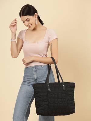 uno black maple leaf quilted polyester tote bag 3