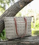 uno beige maple leaf quilted polyester tote bag