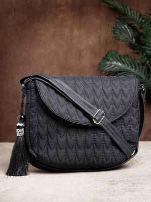 uno black chevron quilted polyester sling bag 1