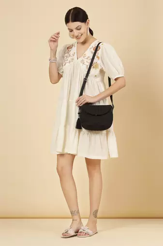 uno black chevron quilted polyester sling bag