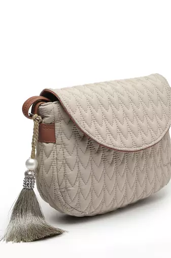 uno beige & tan chevron quilted polyester sling bag