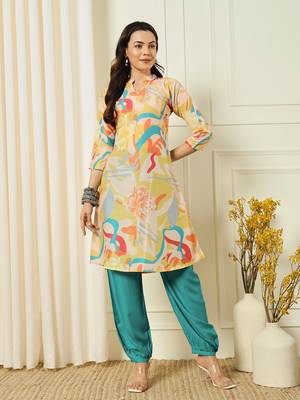 WOMEN'S EXCLUSIVE MUSLIN WITH DIGITAL MULTICOLOR PRINTED WITH FULL STITCHED  KURTI SET 1