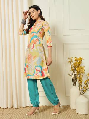 WOMEN'S EXCLUSIVE MUSLIN WITH DIGITAL MULTICOLOR PRINTED WITH FULL STITCHED  KURTI SET 4