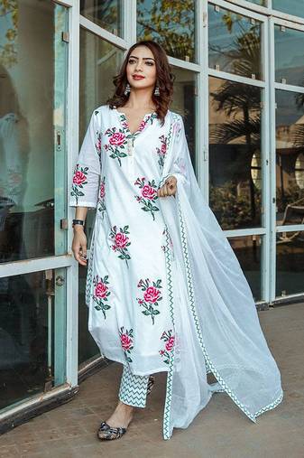 Womens Rayon Floral Handprinted Designer Kurti With Pant & Dupatta Set