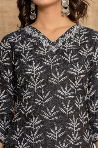  black floral print cotton straight kurta and trousers with dupatta set
