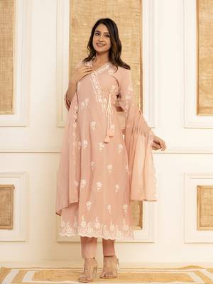 Yufta peach cotton embroidered kurta set with dupatta set 1