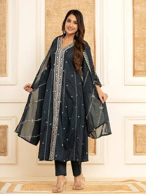  navy blue cotton embroidered kurta set with dupatta 5