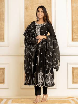  black cotton embroidered kurta set with dupatta set 1