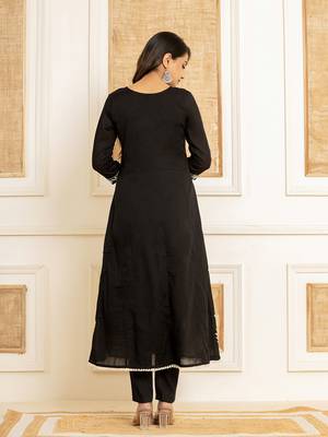  black cotton embroidered kurta set with dupatta set 3