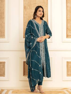  teal blue cotton embroidered kurta set with dupatta 2