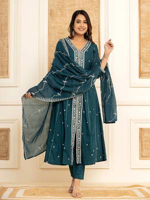 teal blue cotton embroidered kurta set with dupatta 5