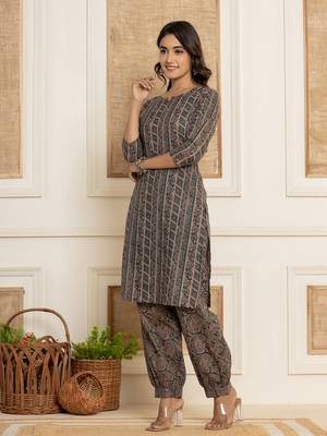  cotton teal green workwear kurta set with comfortable harem pants 2