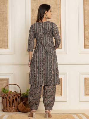  cotton teal green workwear kurta set with comfortable harem pants 3