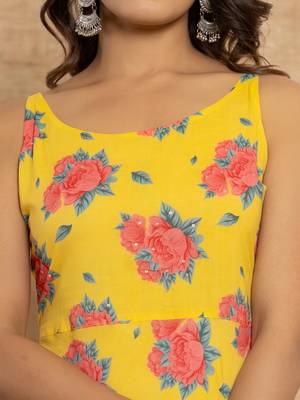  yellow floral print cotton a-line style kurta and trousers with dupatta set 4