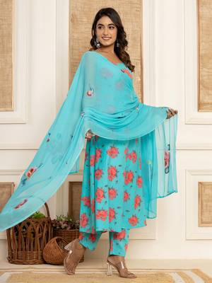  blue floral print cotton a-line style kurta and trousers with dupatta set 2