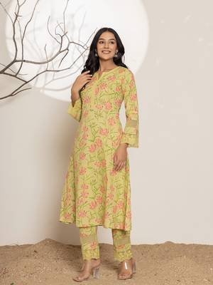  green cotton a-line kurta set 2