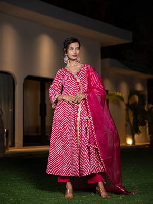  cotton leheriya hot pink kurta dupatta pant set 1