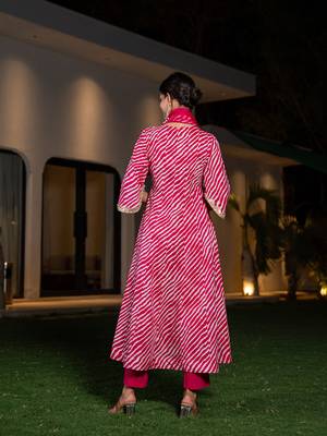  cotton leheriya hot pink kurta dupatta pant set 3