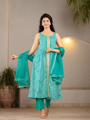  cotton leheriya kurta dupatta pant set 1