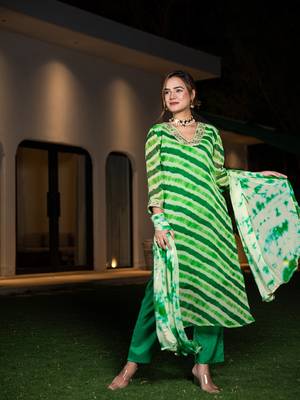  green leheriya print poly georgette straight suit set 2