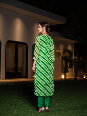  green leheriya print poly georgette straight suit set 3
