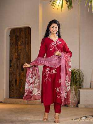  red embroidered silk blend straight suit set 1