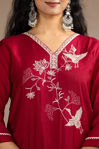  red embroidered silk blend straight suit set