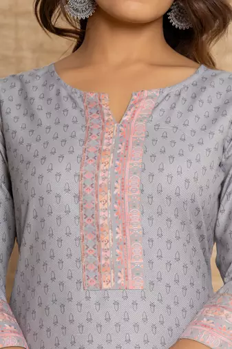  green cotton a-line kurta with digital print