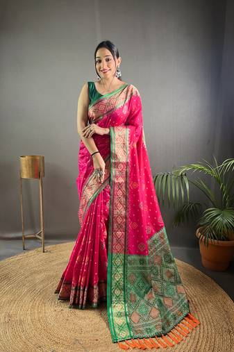 Women Pink Patola Silk Saree And Zari Weaving  Rich Pallu Saree With Blouse For Women