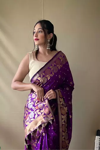 Women Purple Soft Banarasi silk blend Saree Zari Weaving Rich Pallu Saree With Blouse For Women