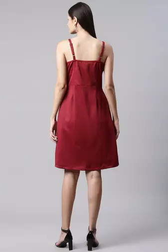 Women maroon collard neck casual dress