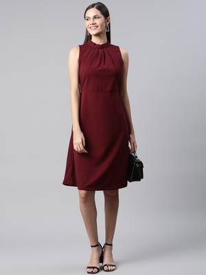 Women maroon halter neck casual dress 1