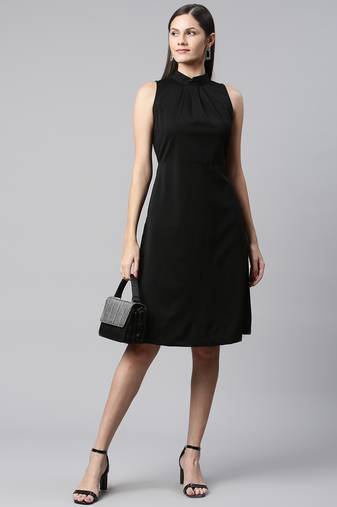 Women black halter neck casual dress