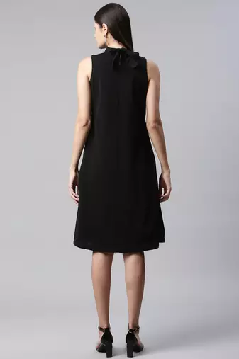 Women black halter neck casual dress