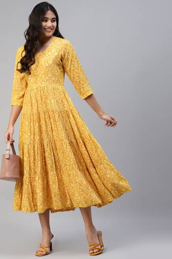 Round neck gathered dress