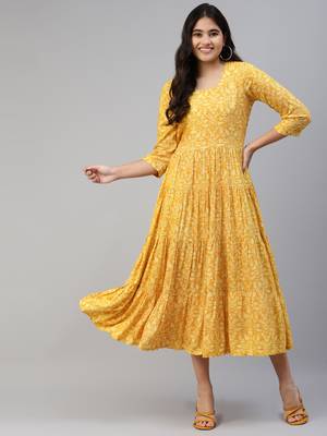 Round neck gathered dress 2