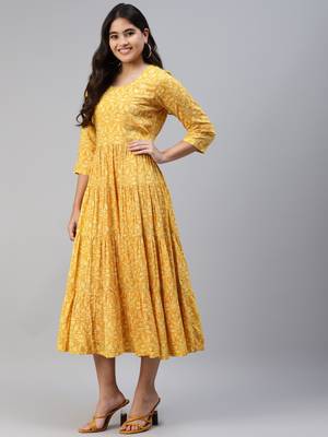 Round neck gathered dress 3