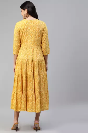 Round neck gathered dress