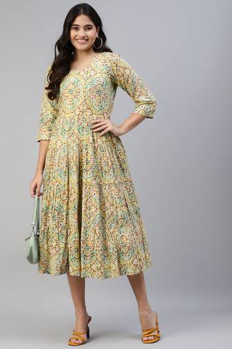 Round neck gathered dress