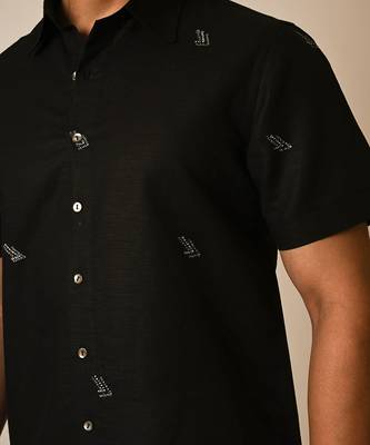 Black pure linen embroidered thread pipe motif shirt 3