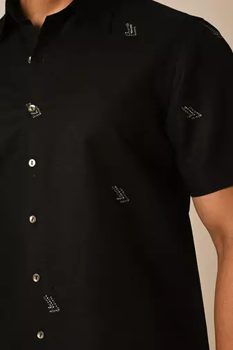 Black pure linen embroidered thread pipe motif shirt