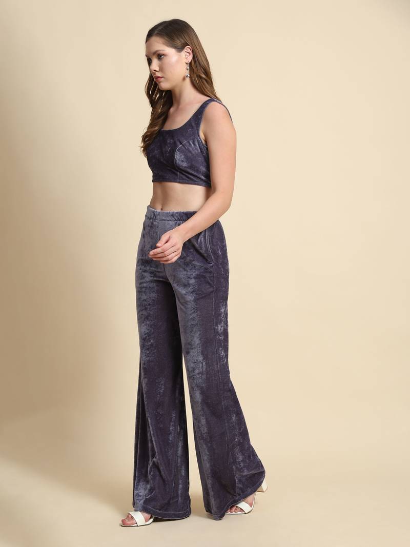 Women Velvet Short Glamour Perfect for Parties and Casual Wear