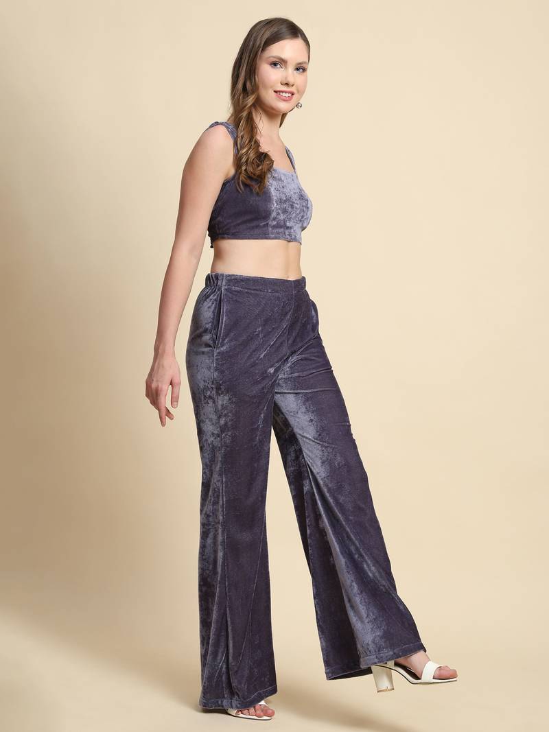 Women Velvet Short Glamour Perfect for Parties and Casual Wear