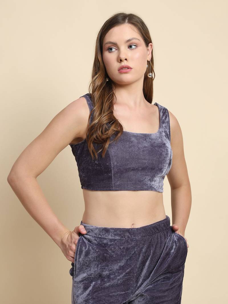 Women Velvet Short Glamour Perfect for Parties and Casual Wear