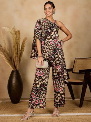 Winered woman black one-shoulder strap co-ord set 1