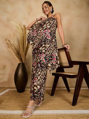 Winered woman black one-shoulder strap co-ord set 3