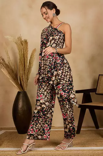 Winered woman black one-shoulder strap co-ord set