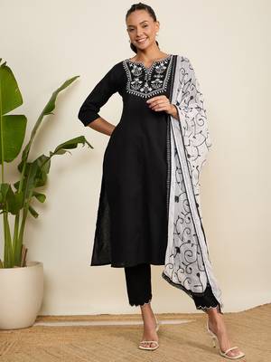 Winered woman black mirror embroidery kurta with  dupatta set 1