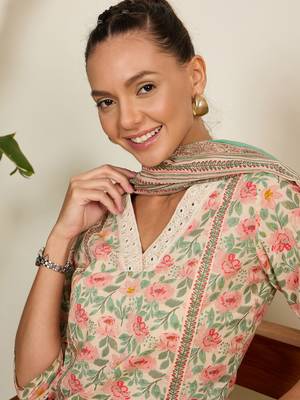 Winered women printed v- neck embroidered kurta, pant & dupatta set 5