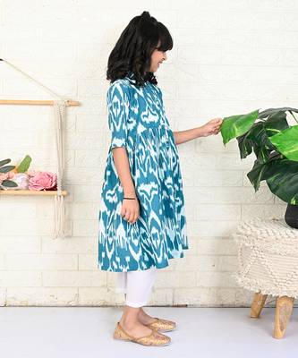 Teal cotton printed ikat kurta set 3